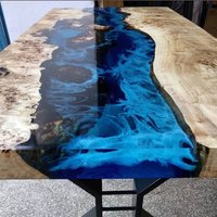 Auf Bestellung Gefertigter Tisch, Tiefseeblauer Fluss-Epoxid-Tisch, Benutzerdefinierter Walnuss-Epoxid-Tisch, Resin Blauer Epoxid-Tisch von LaraWoodsEpoxy