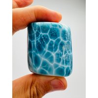 Bezaubernde Super Blue Larimar Röhre, Blue Larimar, Aaa Larimar, Larimar Palmstein, Meditationsstein, Heilstein, Larimar Freeform Bezaubernde Super Blue Larimar Röhre, Blue Larimar, Aaa Larimar, Larimar Palmstein, Meditationsstein, Heilstein, Larimar Freeform von LarimarMiner