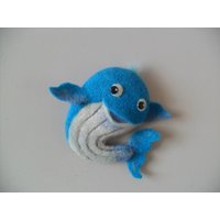 Gefilzter Blauwal Magnet Ornament Aus Wolle von LarisaWorldOfFelt