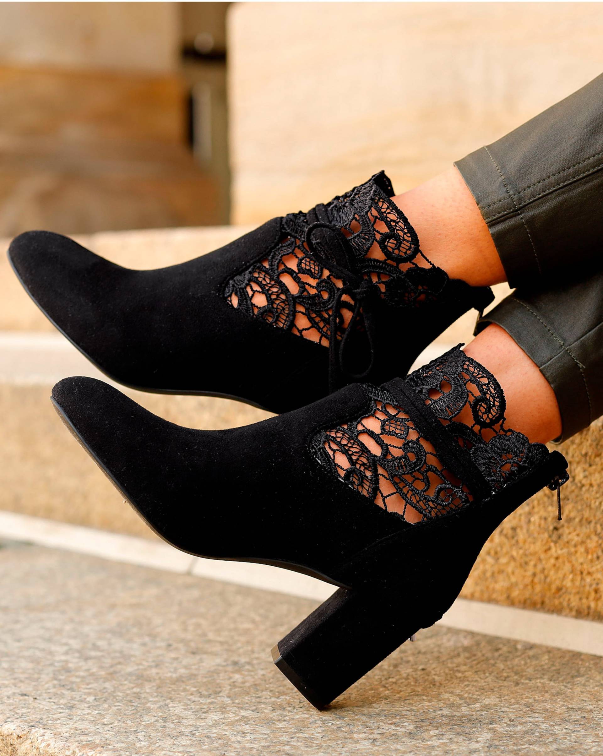 High-Heel-Stiefelette in schwarz von LASCANA von Lascana