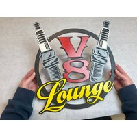 V8 Lounge Schild Scania American Trucks Oldtimer Garage Mustang Garagenwände Verschönern Geschenk Für Männer Holz Bilder Amg Gt Ford Chevy von LaserAuermann