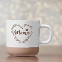 Muttertag Tasse Mit Eingraviertem Wort Herz Und Mama Schriftzug - Weißen Keramik 360Ml Gravur Tolles Muttertagsgeschenk Muttertag Tasse Mit Eingraviertem Wort Herz Und Mama Schriftzug - Weißen Keramik 360Ml Gravur Tolles Muttertagsgeschenk von LaserTattoo