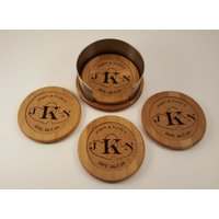 Benutzerdefinierte Hochzeit Holz Untersetzer Set - Laser Graviert Mit Kork Zentrum Und Edelstahl Stapeln Stand von LaserWorksIL