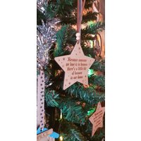 Jemand Im Himmel Erinnerungsstern Christbaumkugel Jemand Im Himmel Erinnerungsstern Christbaumkugel von LaserXdesigns