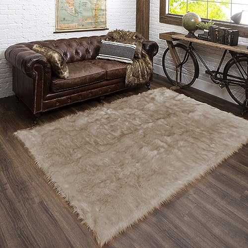 Latepis Teppich Kunstfell Flauschiger Beige für Wohnzimmer Schlafzimmer 150x200 cm Teppich Waschbar Hochflor Fellteppich Shaggy Area Rug von Latepis