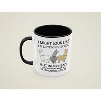 Alpaka-Becher, Alpaka-Bauer-Geschenk, Ich Könnte Aussehen, Als Würde Auf Dich Hören, Aber in Meinem Kopf Denke An Alpakas, Alpaka-Züchter-Geschenk von LaughablePrintables