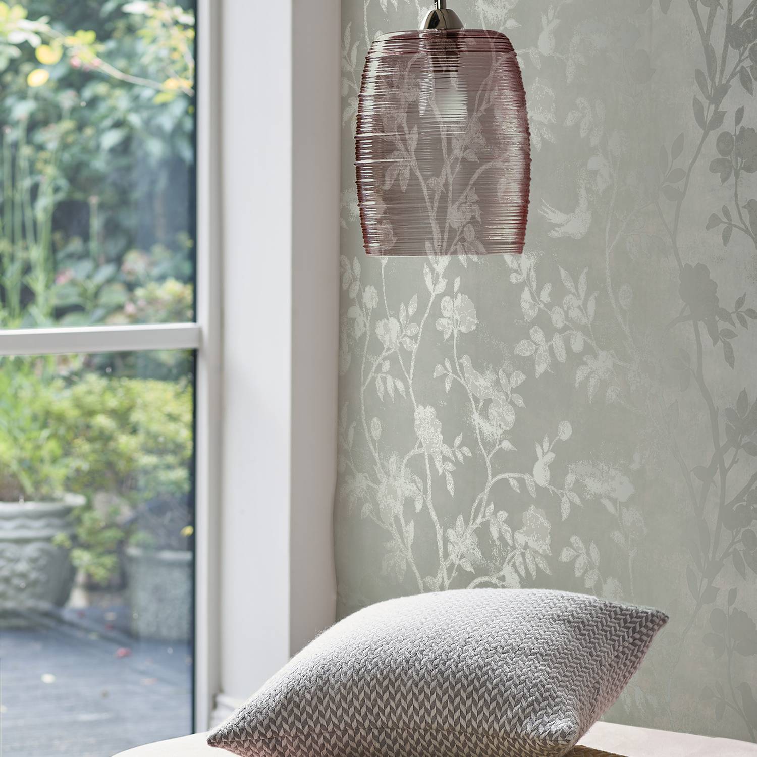 Vliestapete Eglantine Silhouette von Laura Ashley