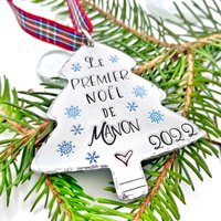 Personalisierte Weihnachtskugel, Weihnachtsgeschenk Zur Geburt, Erstes Weihnachten von LauraWalkerJewellery