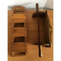 Vintage Holz 3 Tier Brief Organizer Schlüsselhalter Oder Papierhandtuchhalter von LaurasFunFindsCA