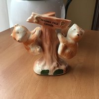 Vintage Salz - Und Pfefferstreuer Keramik Bären Im Baum von LaurasFunFindsCA