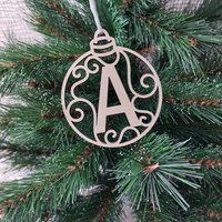 Holz Weihnachtskugeln Personalisierbar Mit Anfangsbuchstaben/Weihnachtsdeko Weihnachten Christbaumschmuck Buchstabe Ornament Holz Weihnachtskugeln Personalisierbar Mit Anfangsbuchstaben/Weihnachtsdeko Weihnachten Christbaumschmuck Buchstabe Ornament von LaurasKreativecke