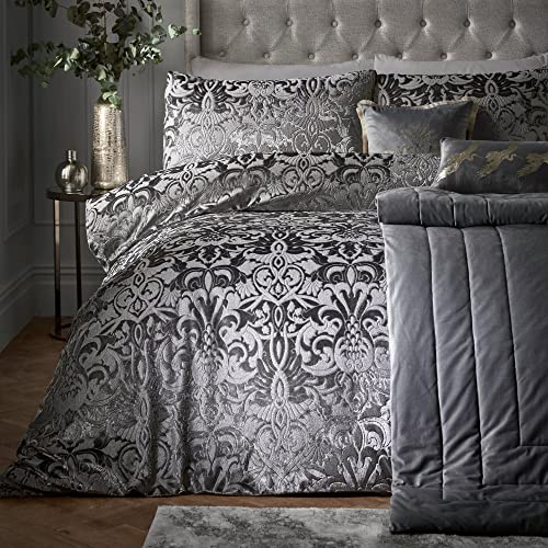 Laurence Llewelyn-Bowen Luxuriöses Bettwäsche-Set aus Schiefergrauem Samt – Doppelbettgröße (200 x 200 cm) – Luxus-Bettwäsche und superweiches Samt-Bettwäsche-Set – Damast-Bettbezug Laurence Llewelyn-Bowen Luxuriöses Bettwäsche-Set aus Schiefergrauem Samt – Doppelbettgröße (200 x 200 cm) – Luxus-Bettwäsche und superweiches Samt-Bettwäsche-Set – Damast-Bettbezug von Laurence Llewelyn-Bowen