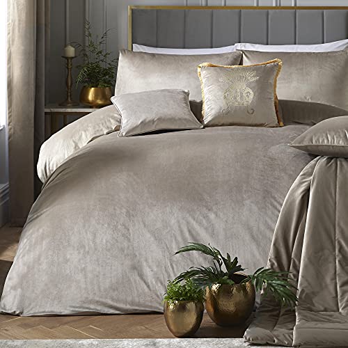 TWhours Laurence Llewelyn-Bowen – Beigefarbenes Samt-Bettwäsche-Set – Super-King-Size-Bett (260 x 220 cm) – 2 Kissenbezüge – weiche Samt-Bettwäsche mit luxuriösem Perlen-Design von TWhours