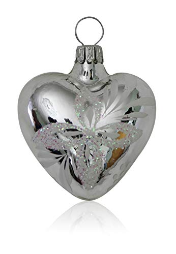 Lauschaer Glas Christbaumschmuck Herzen klein Silber mit weißen Blumen 4 Stück Christbaumschmuck Weihnachtsbaumschmuck mundgeblasen handdekoriert Lauschaer Glas Christbaumschmuck Herzen klein Silber mit weißen Blumen 4 Stück Christbaumschmuck Weihnachtsbaumschmuck mundgeblasen handdekoriert von Lauschaer Glas