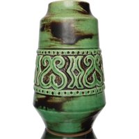 Ilkra Keramik Blumenvase in Grün Mit Relief Dekor von LavaHaus
