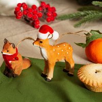 Hirsch Mit Weihnachtsmütze Geformt Christbaumkugel Holz Weihnachtsdekoration Hängen Für Weihnachtsbaum Ornament Neuheit Geschenk Stocking Stuffer von LaviniasTeaParty