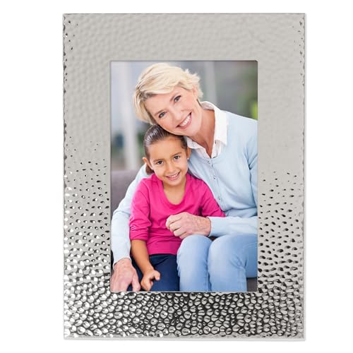 Lawrence Frames Bilderrahmen, gehämmert, poliertes Metall, 10 x 15 cm, silberfarben Lawrence Frames Bilderrahmen, gehämmert, poliertes Metall, 10 x 15 cm, silberfarben von Lawrence