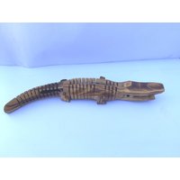 Handgeschnitztes Holz Krokodil Spielzeug Reptil Tier Modell Handgeschnitztes Holz Krokodil Spielzeug Reptil Tier Modell von LaxmanArt