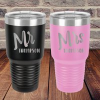Mr Mrs 30Oz Tassen - Valentinstag Geschenk Hochzeitsgeschenk Reisebecher Mit Deckel Und Für Paare Sie Ihn von LazerDesigns