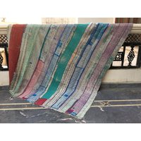 Boho Vintage Kantha Quilt Handgemacht Decke Wendbare Baumwolle Sari Tagesdecke Handgenäht von LazuWork