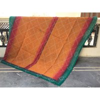 Boho Vintage Kantha Quilt Handgemacht Decke Wendbare Baumwolle Sari Tagesdecke Handgenäht von LazuWork