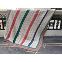 Boho Vintage Kantha Quilt Handgemacht Decke Wendbare Baumwolle Sari Tagesdecke Handgenäht Boho Vintage Kantha Quilt Handgemacht Decke Wendbare Baumwolle Sari Tagesdecke Handgenäht von LazuWork