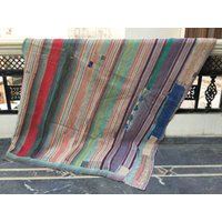 Boho Vintage Kantha Quilt Handgemacht Decke Wendbare Baumwolle Sari Tagesdecke Handgenäht Boho Vintage Kantha Quilt Handgemacht Decke Wendbare Baumwolle Sari Tagesdecke Handgenäht von LazuWork