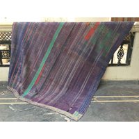 Erstaunliche Vintage Kantha Quilts Bio-Baumwolle Quilt Reversible Ralli Neue Ankunft Handgefertigte Decke Aus Recycelter Baumwolle von LazuWork