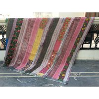 Vintage Kantha Quilt, Decken, Handgemacht, Recycelte Decke, Handgemachter Quilts von LazuWork