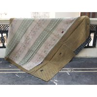 Vintage Kantha Quilt, Handgemachter Baumwoll Boho Decke Vintage Kantha Quilt, Handgemachter Baumwoll Boho Decke von LazuWork