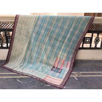 Vintage Kantha Quilt Handgemachter Patchwork Bestickter Überwurf Vintage Kantha Quilt Handgemachter Patchwork Bestickter Überwurf von LazuWork