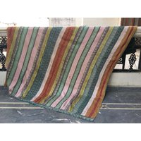 Vintage Kantha Quilt Handgemachter Patchwork-Überwurf von LazuWork