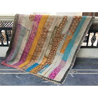 Vintage Kantha Quilt Handgemachter Patchwork-Überwurf von LazuWork