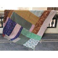 Wohnkultur Vintage Kantha Quilt, Patchwork Handgefertigte Baumwolle Sari Decke, Boho Decke von LazuWork