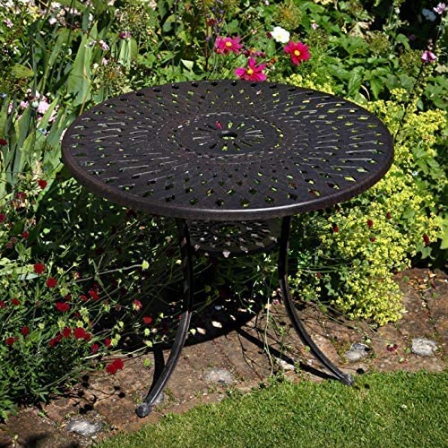 Lazy Susan 88 cm Runder Mia Gartentisch in Antik Bronze mit 4 Emma Stühlen und beigen Sitzkissen | Nachhaltiges Sandguss-Aluminium | Wetterfest | Rostfrei | Wartungsarm | 3 Jahre Garantie von Lazy Susan