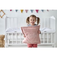 Gestickter Personalisierter Kissenbezug, Geschenke Für Kinder, Velour Benutzerdefinierter Name Geschenk Baby Neugeborenen Gestickter Personalisierter Kissenbezug, Geschenke Für Kinder, Velour Benutzerdefinierter Name Geschenk Baby Neugeborenen von LazyBunnyStudio