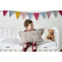 Junge Personalisierter Kissenbezug, Benutzerdefinierter Name Velour-Kissenbezug, Gestickter Kinder-Kissenbezug Junge Personalisierter Kissenbezug, Benutzerdefinierter Name Velour-Kissenbezug, Gestickter Kinder-Kissenbezug von LazyBunnyStudio