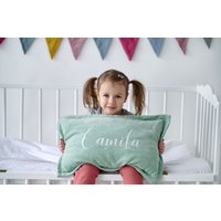 Personalisierter Baby Name Kissenbezug, Velour Benutzerdefinierter Gestickter Kinderzimmer Dekor von LazyBunnyStudio