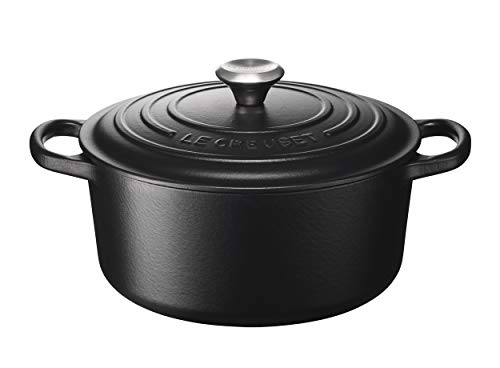 Le Creuset Signature Gusseisen-Bräter mit Deckel, Ø 22 cm, Rund, Für alle Herdarten und Induktion geeignet, Volumen: 3,3 l, 3,932 kg, Schwarz, 21177220000430 Le Creuset Signature Gusseisen-Bräter mit Deckel, Ø 22 cm, Rund, Für alle Herdarten und Induktion geeignet, Volumen: 3,3 l, 3,932 kg, Schwarz, 21177220000430 von LE CREUSET