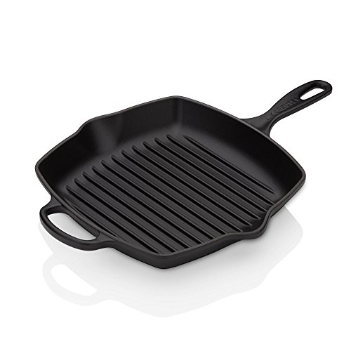 Le Creuset Signature Gusseisen-Grillpfanne, Quadratisch, 26 cm, Für alle Herdarten inkl. Induktion geeignet, 2,86 kg, Schwarz Matt, 20183260000422 von LE CREUSET