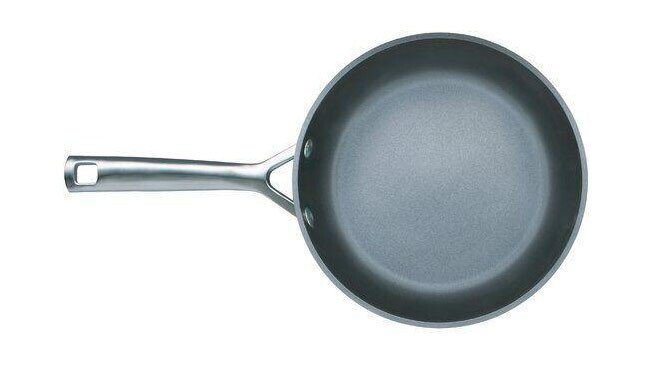 Le Creuset Pfanne flach 24 cm Aluminium antihaft von Le Creuset