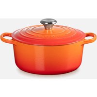 Le Creuset Signature Cast Iron Round Casserole Dish - 24cm - Volcanic von Le Creuset