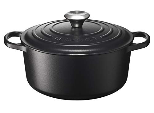 Le Creuset Signature Gusseisen-Bräter mit Deckel, Ø 24 cm, Rund, Für alle Herdarten und Induktion geeignet, Volumen: 4,2 l, 4,305 kg, Schwarz, 21177240000430 Le Creuset Signature Gusseisen-Bräter mit Deckel, Ø 24 cm, Rund, Für alle Herdarten und Induktion geeignet, Volumen: 4,2 l, 4,305 kg, Schwarz, 21177240000430 von LE CREUSET