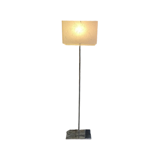 Stehlampe Glam mit Reispapier-Lampenschirm, Le Fablier Stehlampe Glam mit Reispapier-Lampenschirm, Le Fablier von Le Fablier