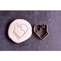 Fäustling-Ausstecher - Weihnachtsmann-Fäustling-Ausstecher Weihnachts-Ausstecher Gebäck Bredele Weihnachts-Mürbteig-Weihnachts-Ausstecher von LeCuisinier