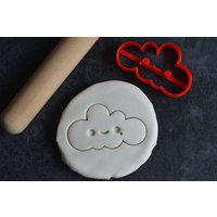 Kawaii Wolke Ausstecher. Wolkenplätzchenform Kawaii Wolke Ausstecher. Wolkenplätzchenform von LeCuisinier