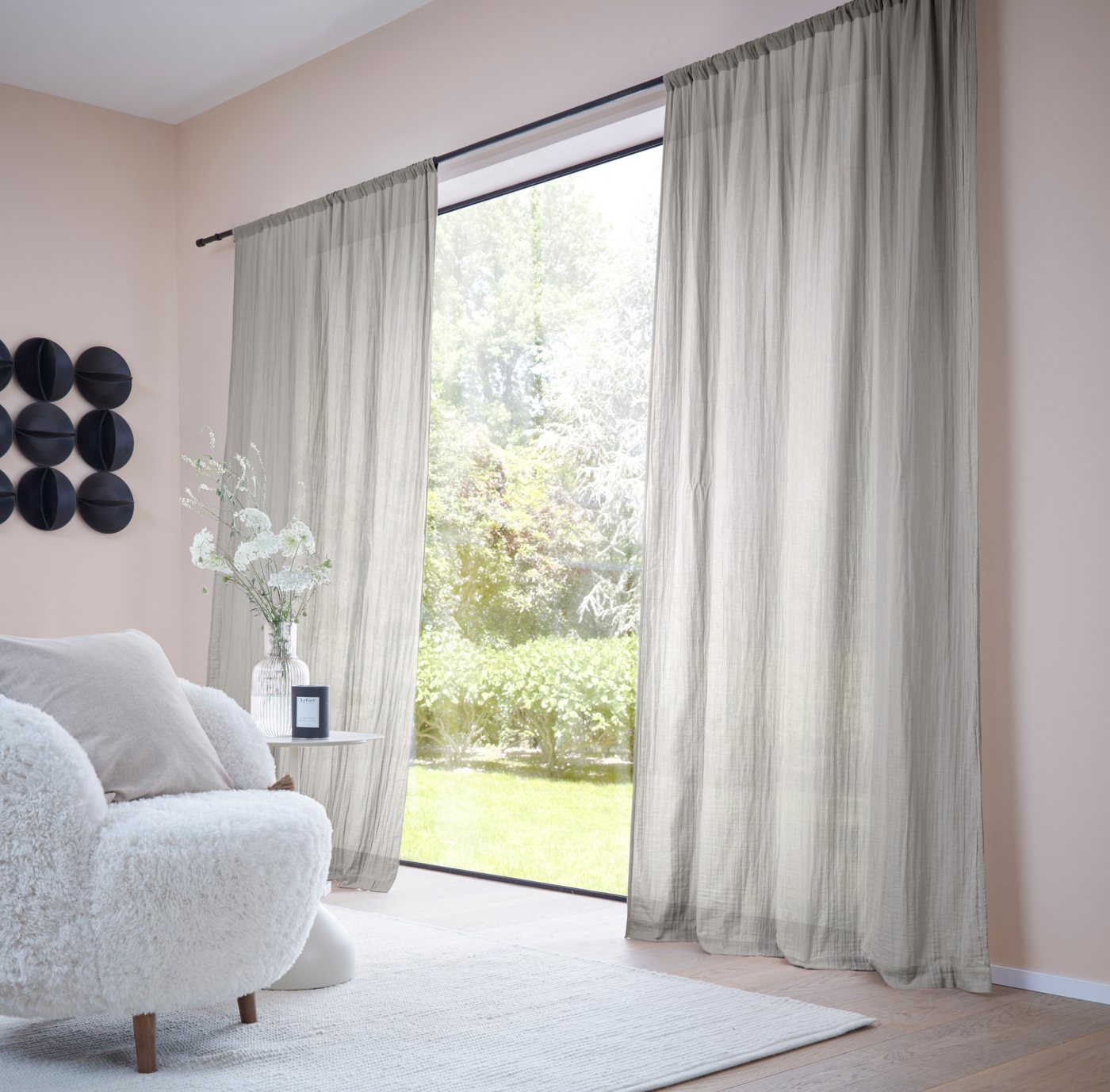 LeGer Home by Lena Gercke Gardine Hevin, Musselin Vorhang, blickdichte Gardine, Stangendurchzug (1 St), blickdicht, natürliche, moderne Gardine in schönem Musselin Look von LeGer Home by Lena Gercke