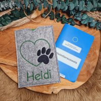 Heimtierausweis - Impfpass Pfote Herz Grün Heimtierausweis - Impfpass Pfote Herz Grün von LeLynsKreativwelt