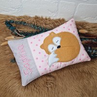 Kleines Kissen Mit Wunschnamen - Schlafender Fuchs Rosa von LeLynsKreativwelt