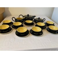 Wunderschöne Vintage Villeroy Und Boch Biarritz Teekanne Zuckerdose, Gießkanne 9 Tassen Untertassen Schwarz Gelb 1950Er Jahre von LeReveFrancais